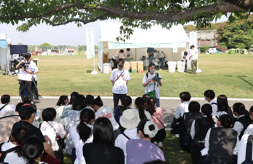 高校生が、地元PRと環境問題に取り組む。