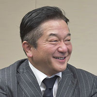 高橋友広氏